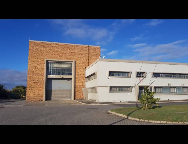 3,373M² FACTORY TO LET IN BLACKHEATH INDUSTRIAL